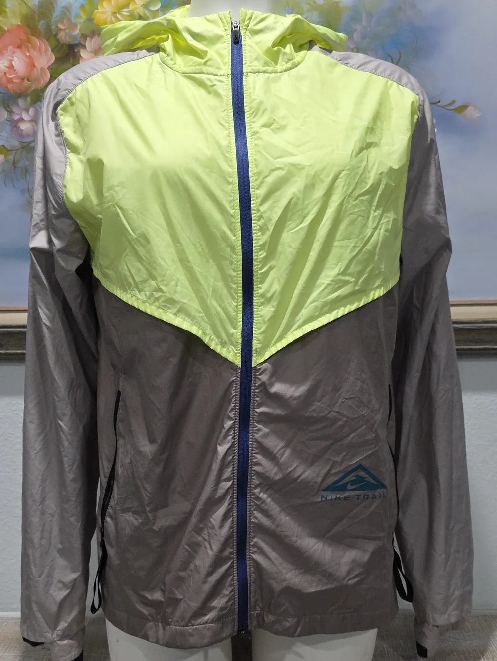 NIKE Windrunner Mens Trail Running Jacket - Picture 2 of 4